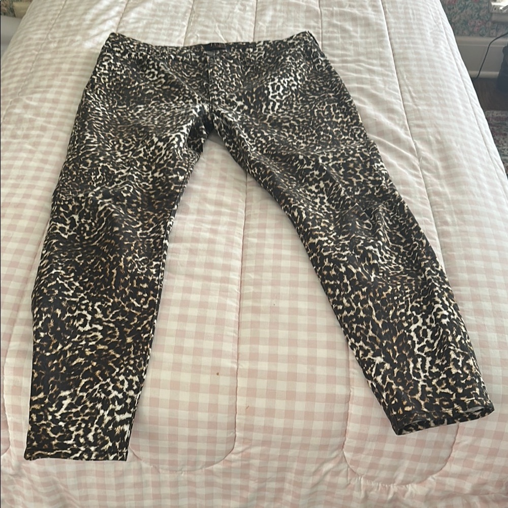 Leopard Print Ankle Pants